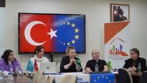 Bursa Aile Danışmanları ve Eğitimi Derneği Projesi: 'Adele'nin başarısı tanıtıldı! 19 Bursam Medya -