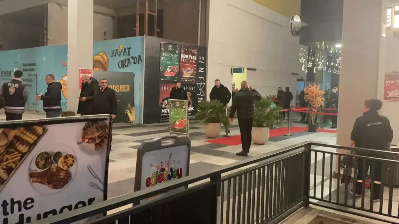 Bursa’nın popüler eğlence merkezlerinden biri olan Parkora’da, bir mekanda meydana