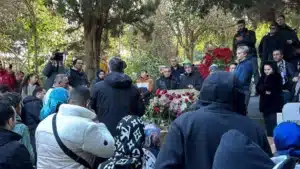 Sanat dünyasının efsane isimlerinden Ferdi Tayfur’un vefatının ardından Sarıyer’de bulunan