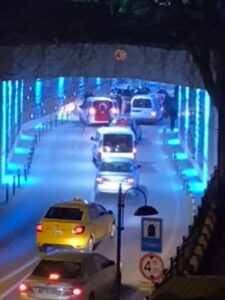 Asker yakınlarını dualarla uğurlamak yerine Emir Sultan ve Yeşil Türbe‘ye