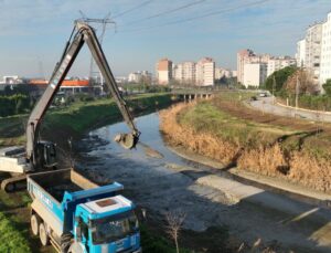 Bursa Büyükşehir’den dere temizliği