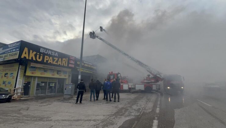 Bursa’da 2 iş yerini küle çeviren yangın kontrol altında!