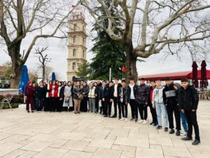 Gürsu Belediyesi ilçenin gençlerini tarihin izinde, geçmişin değerleri ile buluşturmaya