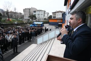Belediye Başkanı Oktay Yılmaz, Yıldırım’ın güzide eğitim kurumlarından Yıldırım Mesleki