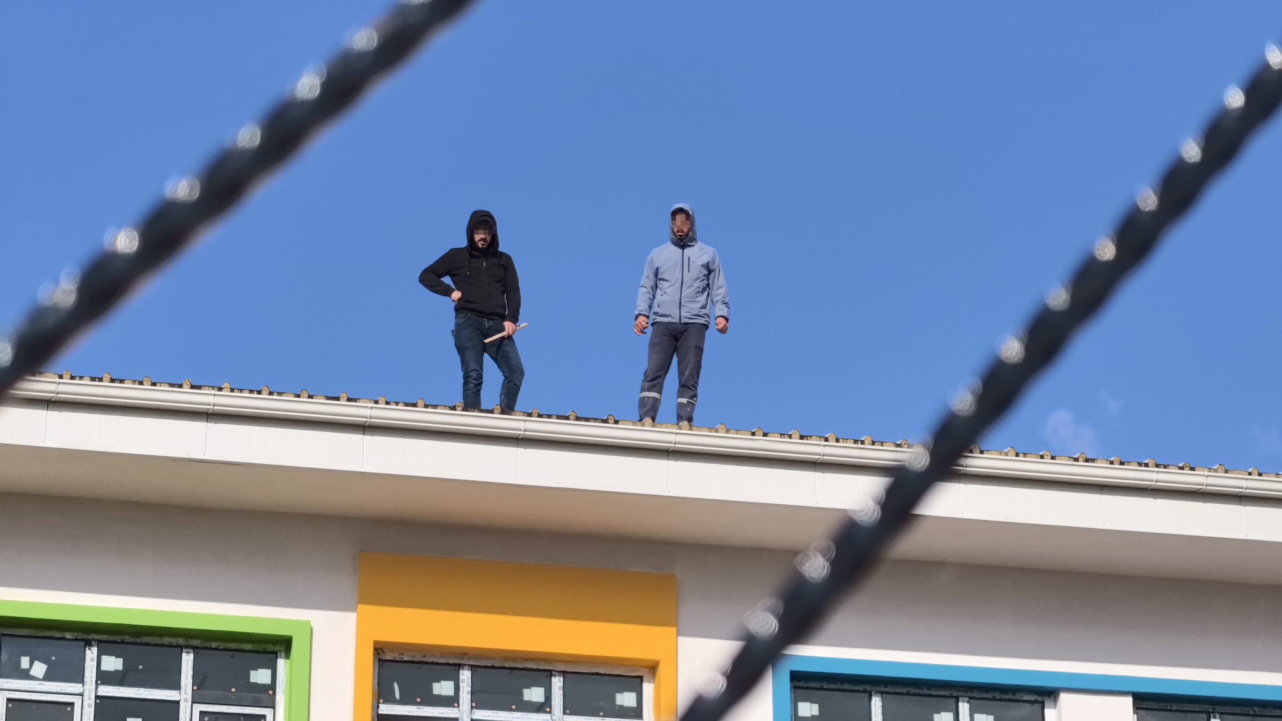 Edinilen bilgiye göre, 2 ayrı ilçedeki eylem de aynı anda