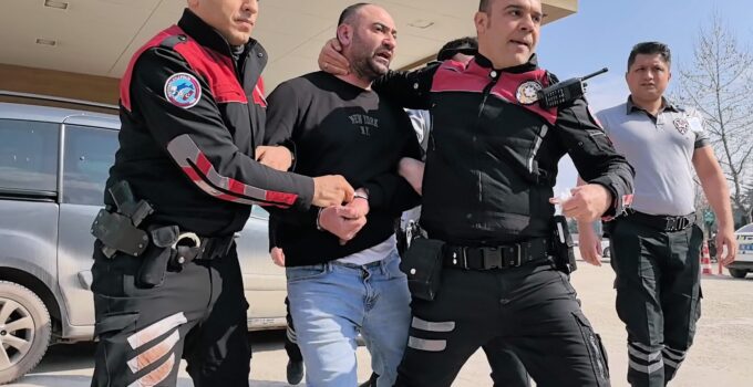 Yer: İnegöl! Polislere saldırınca etkisiz hale getirildi