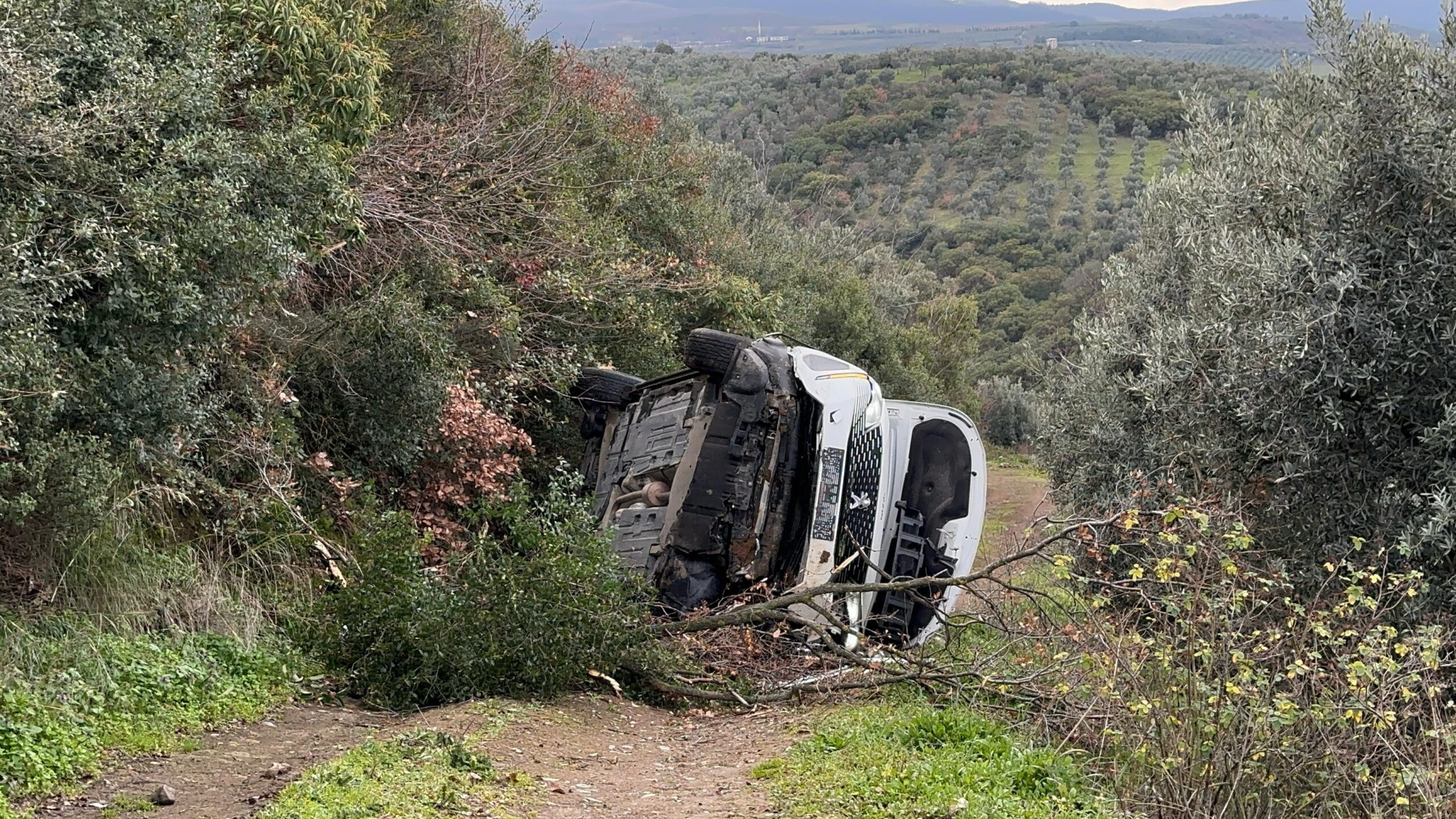 Yenişehir’den İznik’e seyir halinde olan Peugeot marka 16 ASL 307