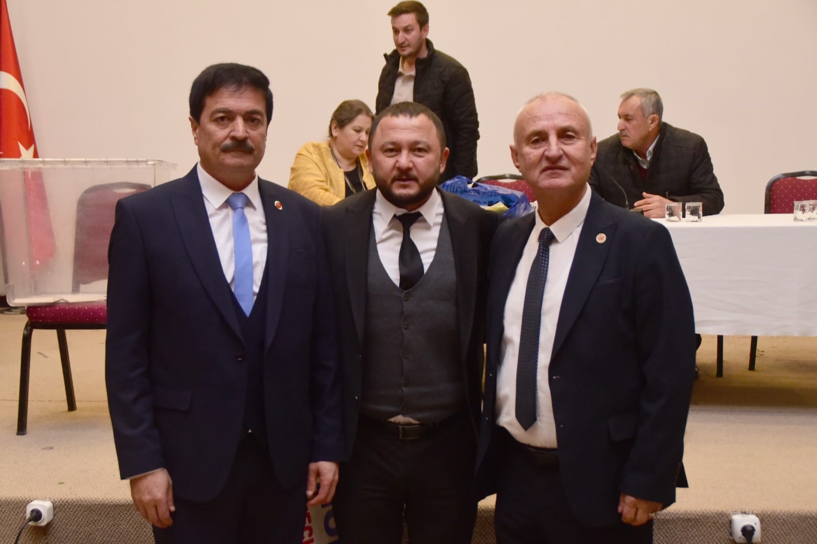Yenişehir’de Muhtarlar Derneği Genel Kurulu, Şehit Astsubay Ömer Halisdemir Kültür