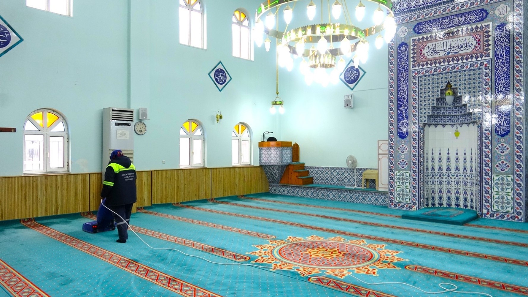 Yürütülen çalışmalarla, ilçe sakinlerinin Ramazan ayını temiz ve düzenli bir