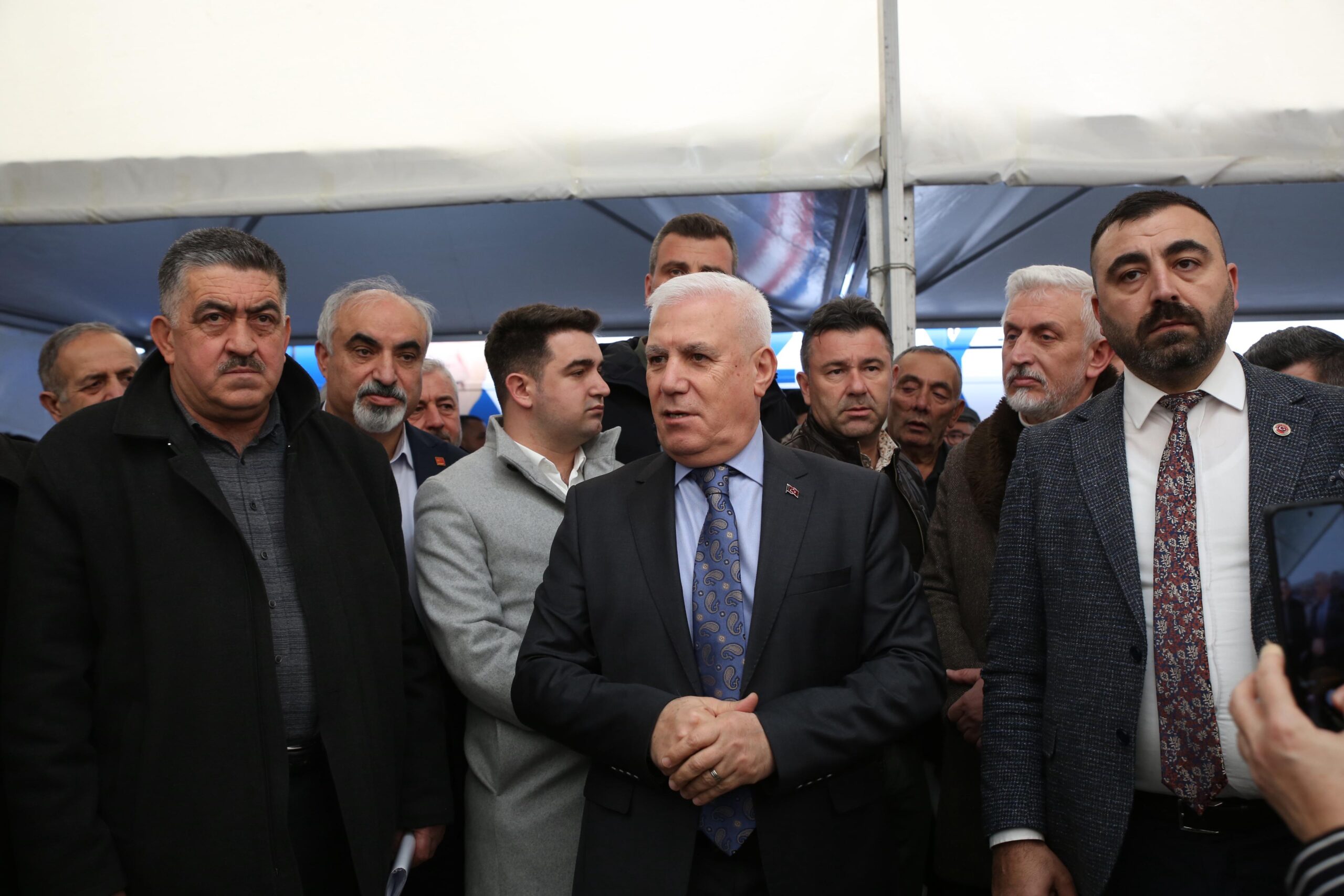 İnsan sağlığına önem verdikleri için altyapı çalışmalarına öncelik verdiklerini belirten