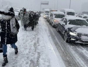 Bursa’nın 2 ilçesinde eğitime kar engeli