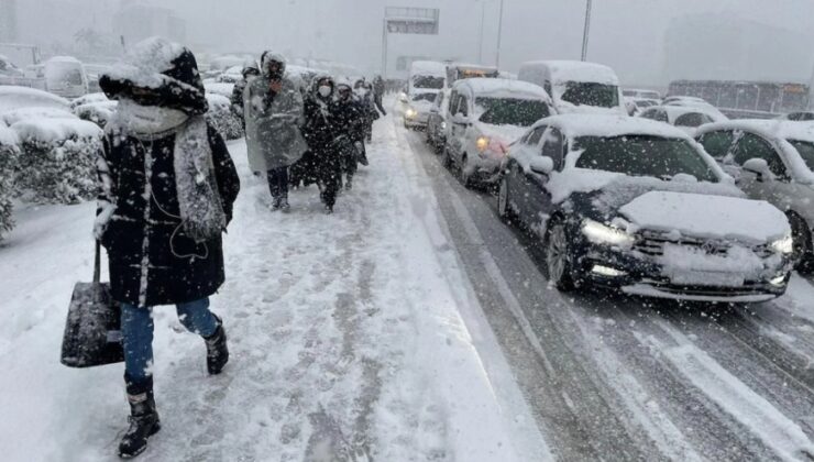 Bursa’nın 2 ilçesinde eğitime kar engeli