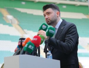 Bursaspor Başkanı Enes Çelik’ten flaş açıklama