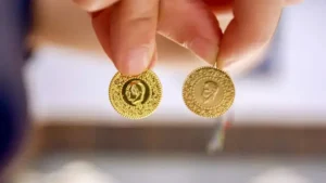 Altın fiyatları, küresel ticaretteki belirsizliklerin etkisiyle pozitif seyrini sürdürüyor. Ons