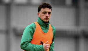 Bursaspor’un Fenerbahçe’den bonservisiyle kadrosuna kattığı ve 2,5 yıllık sözleşme imzaladığı
