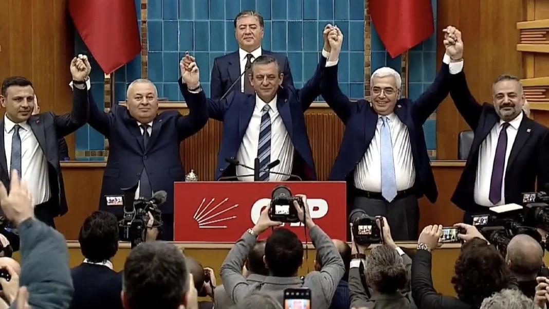 Cumhuriyet Halk Partisi de grup toplantısı gerçekleştirdi. Grup toplantısı öncesinde