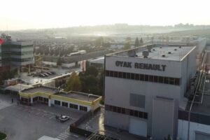 Bursa’da fabrikası bulunan Renault, Türkiye’deki en çok tercih edilen otomobil