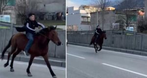 Bursa’nın Yıldırım ilçesinde 15-16 yaşlarındaki bir genç bindiği atıyla trafiğe