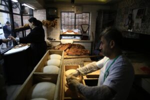 Bursa’nın Osmangazi ilçesi Yerkapı Mahallesi’nde fırıncılık yapan Satılmış Uyar, 4