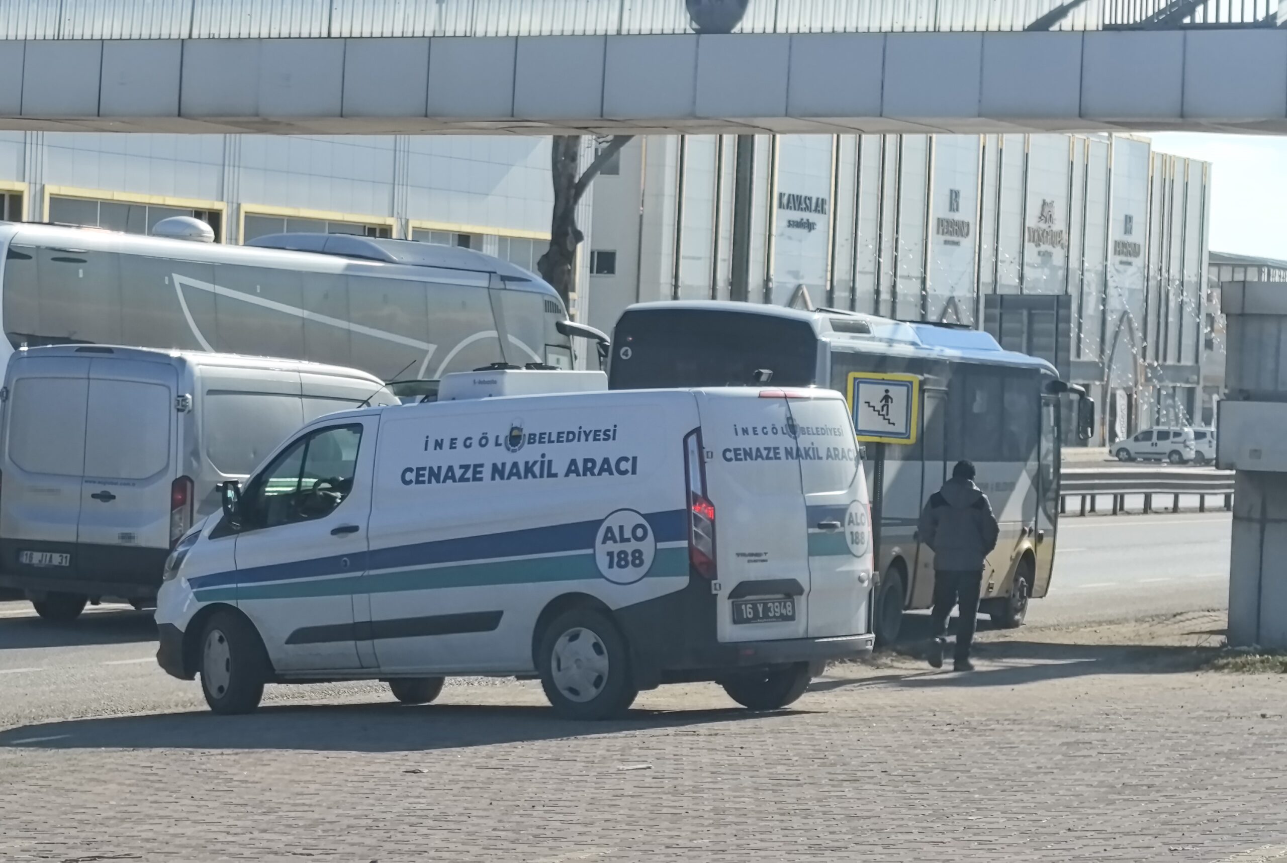 Olay, saat 08.00 sıralarında Bursa-Ankara karayolu üzeri Yeniceköy Mahallesi’nde faaliyet
