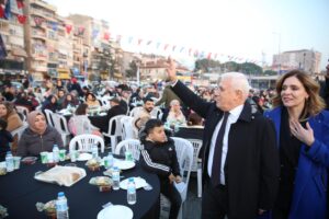 Bursa Büyükşehir Belediyesi tarafından ilçelerde düzenlenen iftar programları Gemlik ile