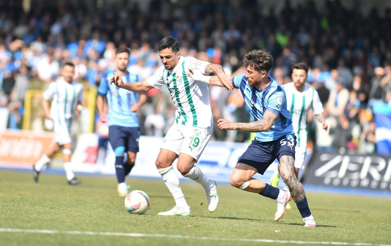 Yeşil-Beyazlıı forma ile 3 asist ve 7 golü bulunan Mücahit
