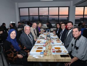 Başkan Şadi Özdemir aşevinde vatandaşlarla iftar yaptı