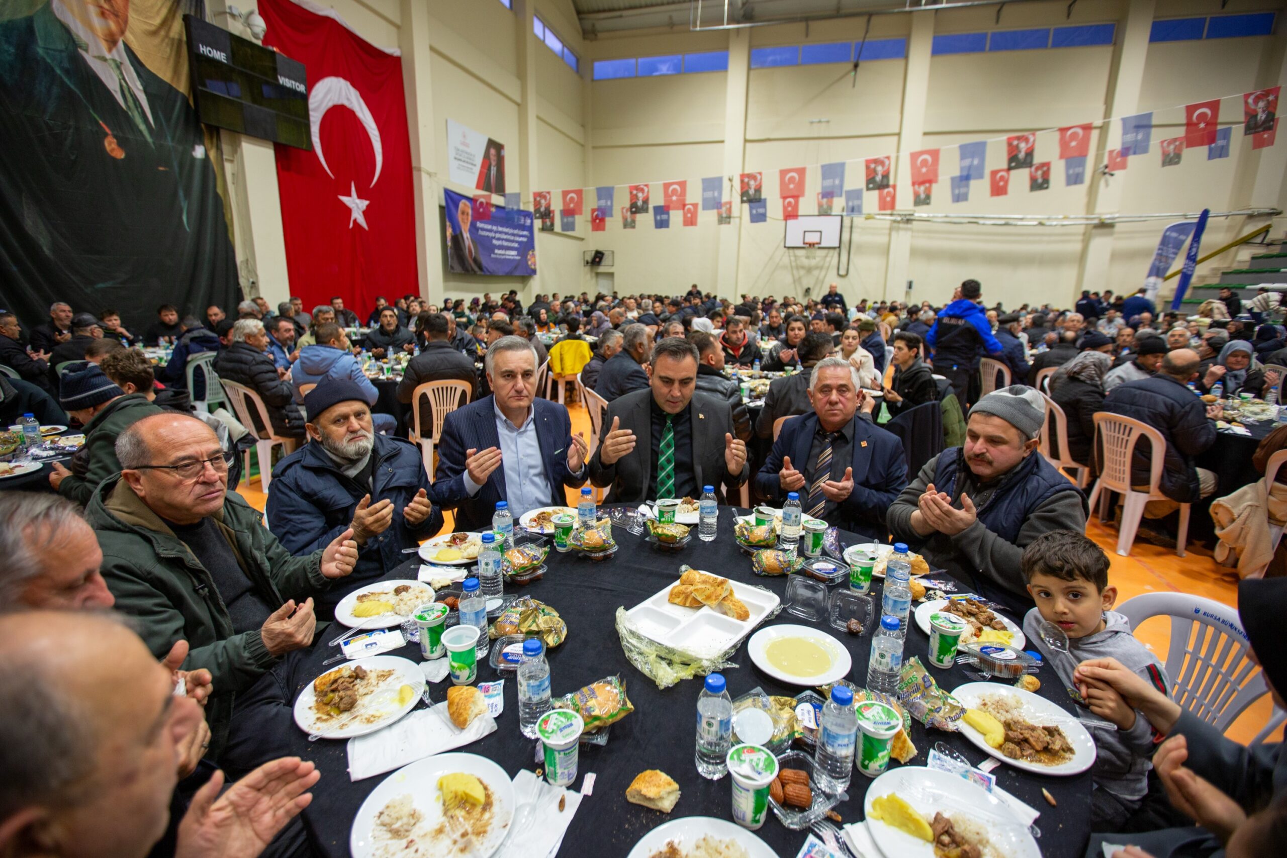 Bursa Büyükşehir Belediyesi tarafından düzenlenen geleneksel iftar programları, Keles ilçesi