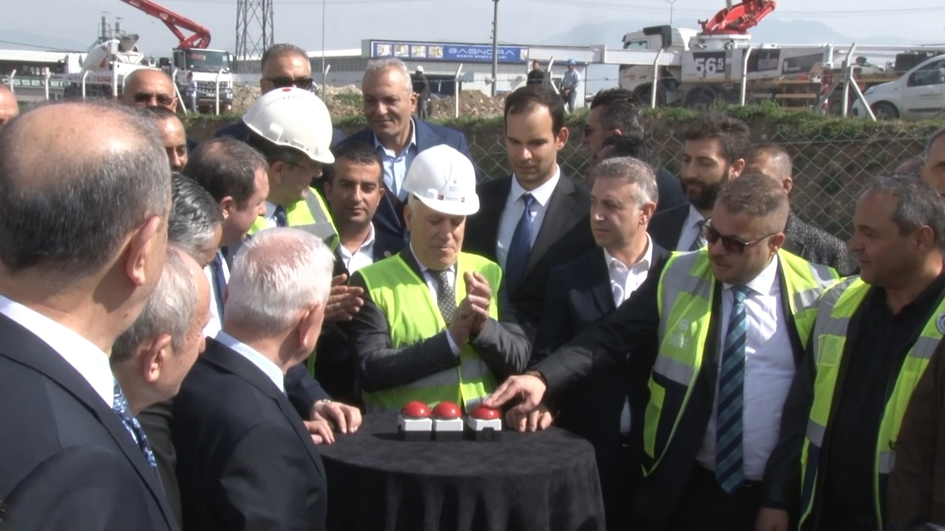 Bursa Büyükşehir Belediyesi şehrin çehresini değiştirdiği ve modern bir yaşam