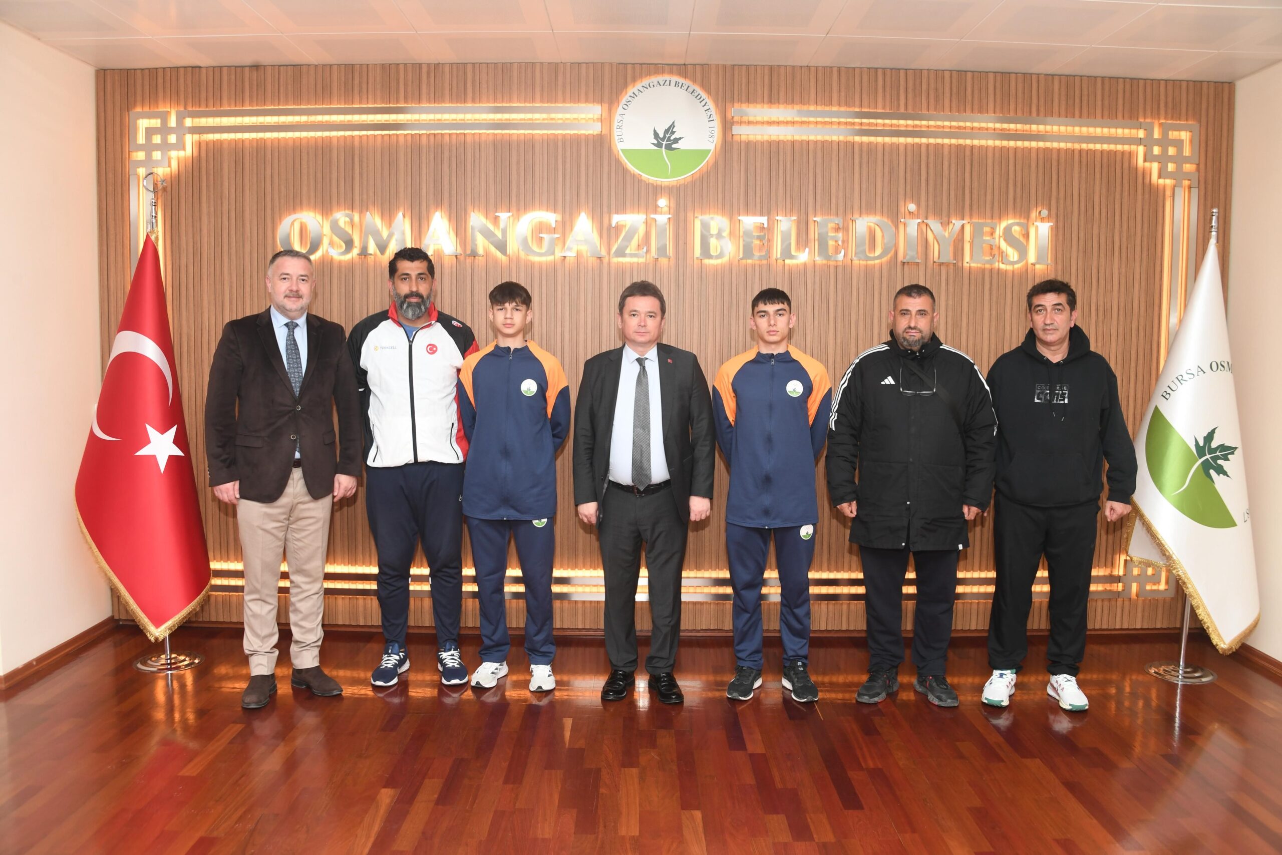 Başkan Aydın, madalya mücadelesi verecek milli sporculara başarılar diledi. Uluslararası