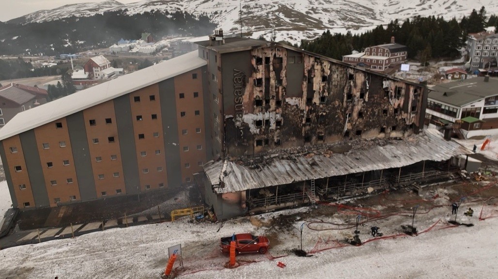 Giderilmeyen 35 kusurun 2 cana mal olduğu yangında, otel yönetimi