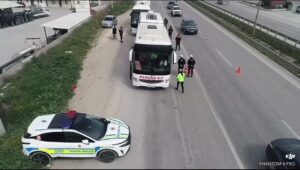 Yapılan denetimlerle sürücülere, trafik kurallarına uyma, hız limitlerine riayet etme