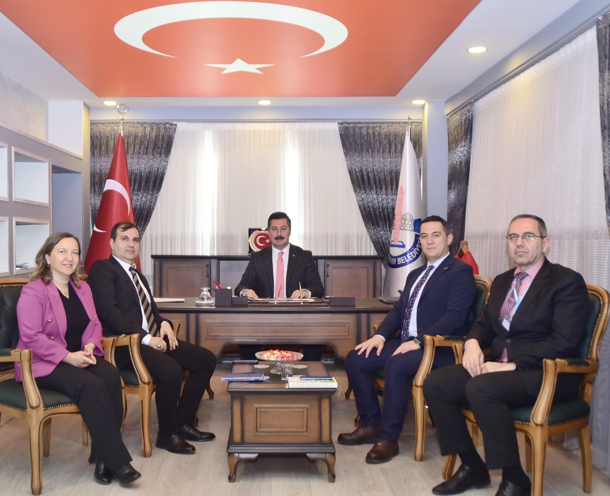 Yenişehir Belediye Başkanı Ercan Özel, BUSKİ yöneticileri ile görüşerek ilçenin