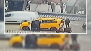 Bursa’nın Osmangazi ilçesi Çekirge Caddesi üzerinde seyir halinde olan taksi