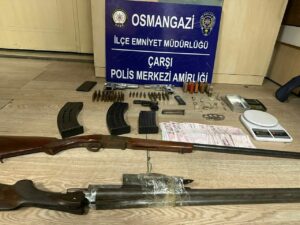 Osmangazi İlçe Emniyet Müdürlüğü Çarşı Polis Merkezi Amirliği ekipleri, A.E’nin