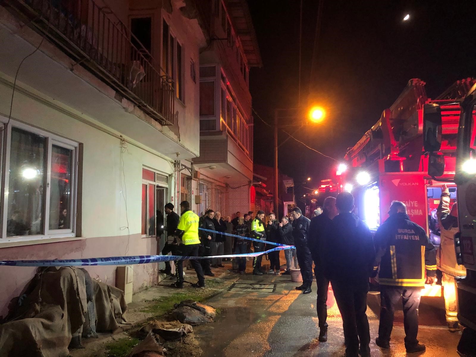 Edinilen bilgilere göre, saat 22.30 sıralarında Çayır Mahallesi Çayır Sokak’ta