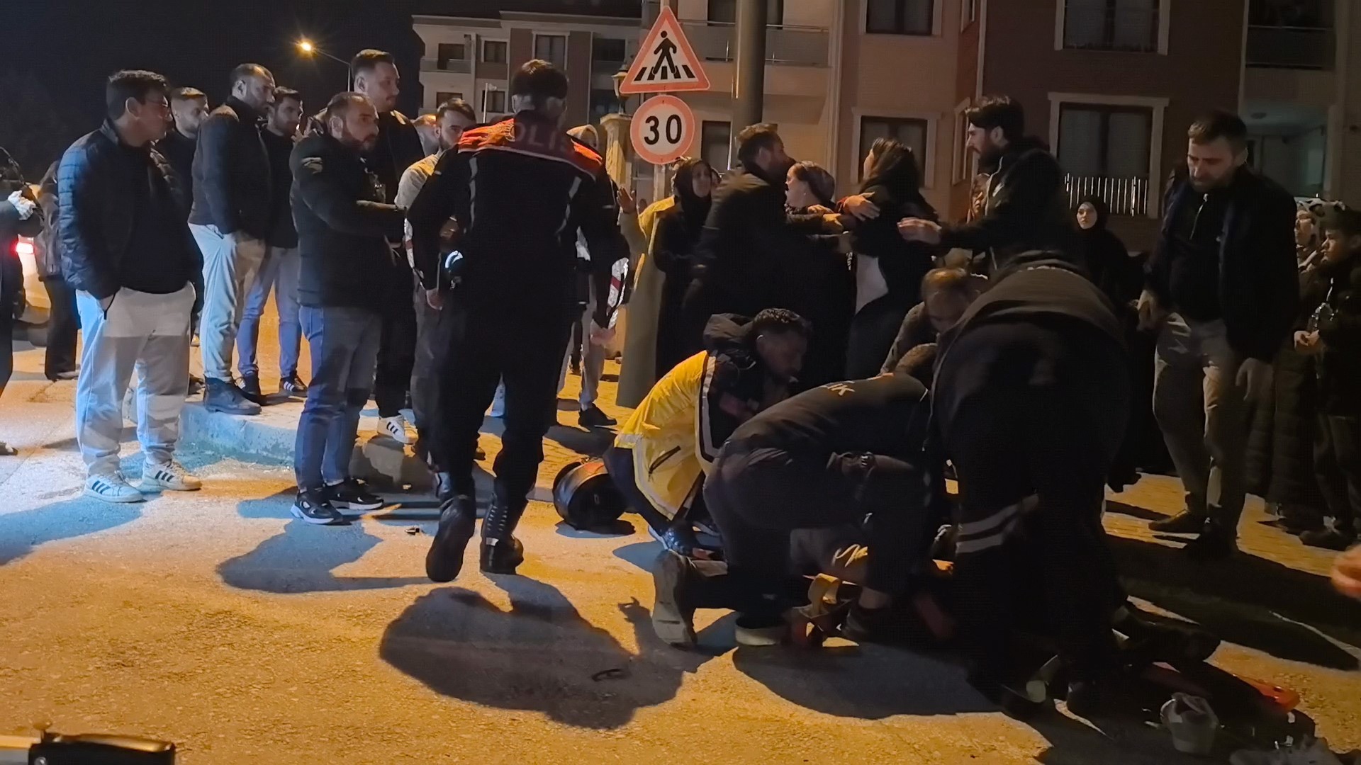 Kaza saat 23.30 sıralarında Yeni mahalle Hamzabey caddesi üzerinde meydana
