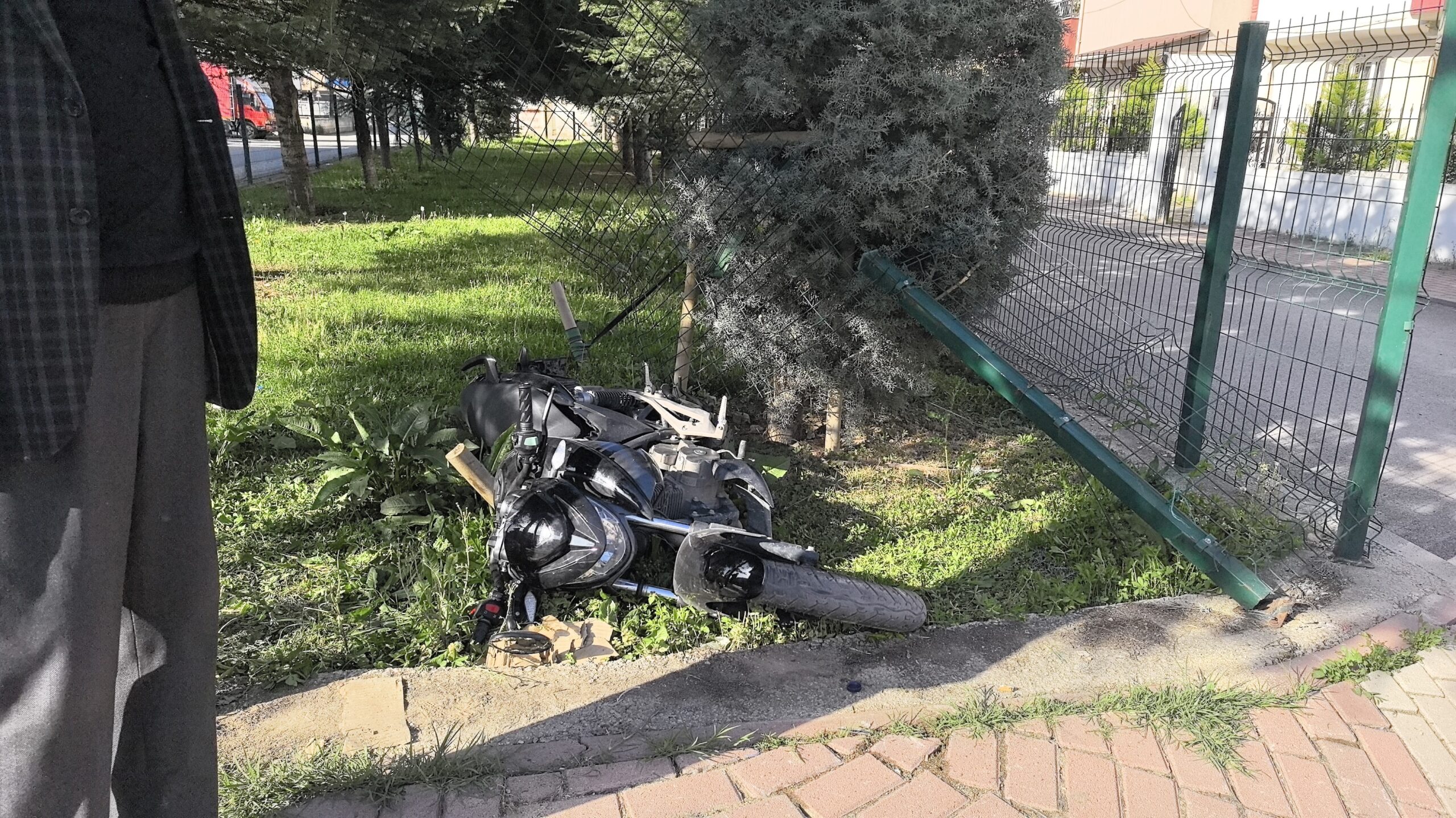 Kaza, saat 17.00 sıralarında Kemalpaşa Mahallesi Ilıca Sokak’ta meydana geldi.
