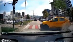 Olay, merkez Nilüfer ilçesi Lefkoşa Caddesi üzerinde meydana geldi. Sürücüsü