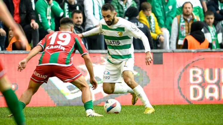 Şampiyon Bursaspor, 3.Lig 1.Grup’taki sezonun son sınavında Karşıyaka’ya 2-0 mağlup