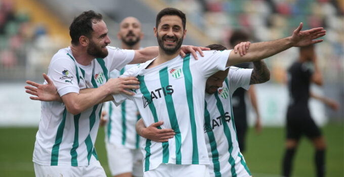 Bursaspor’dan yeni forma kararı!