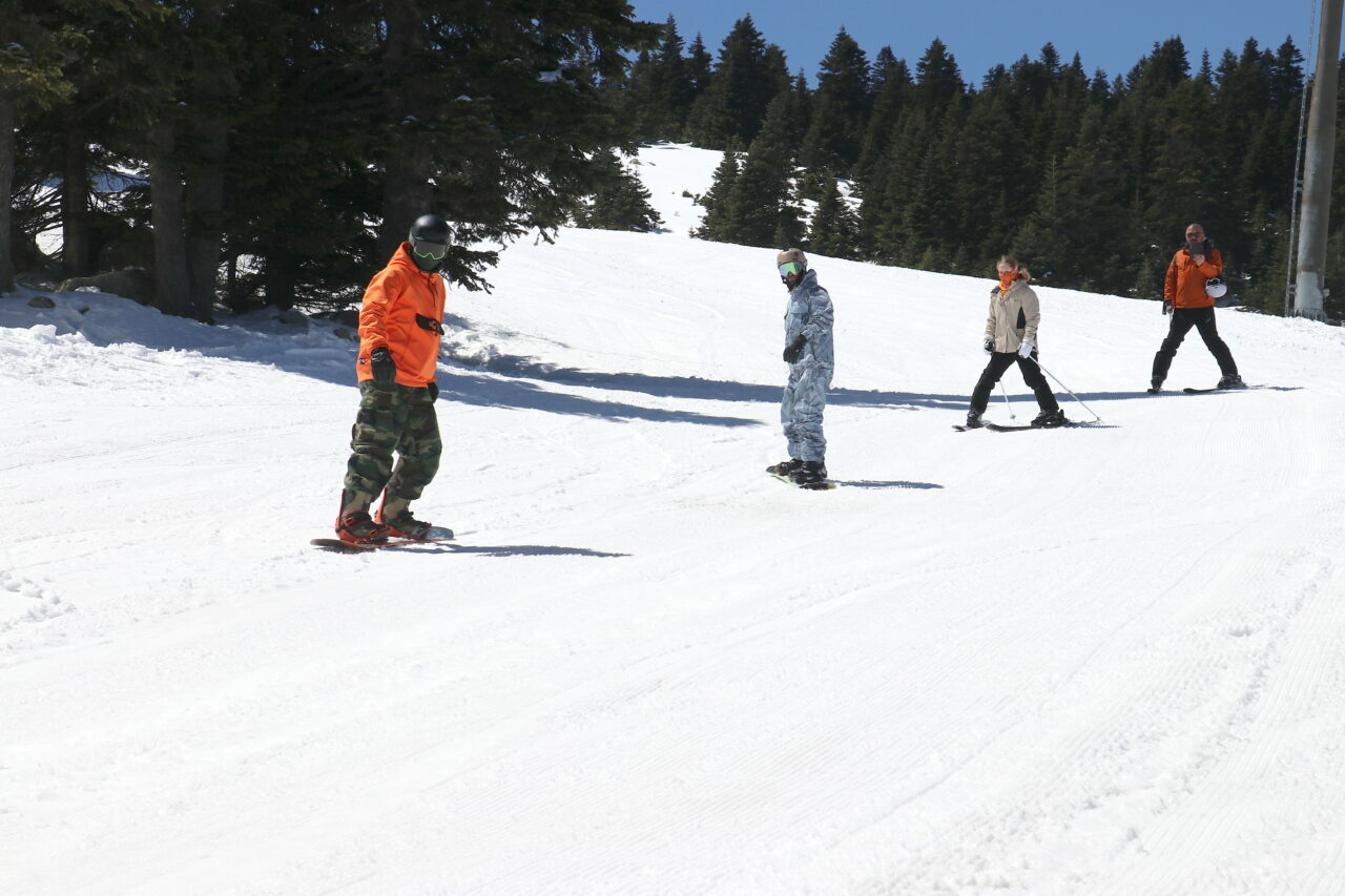 Türkiye Kayak ve Snowboard Öğretmenleri Derneği Üyesi Ender Kızılırmak, “Uludağ’ın