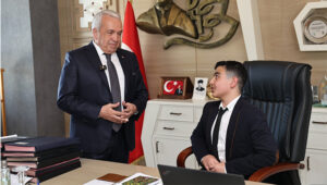 23 Nisan Ulusal Egemenlik ve Çocuk Bayramlarının bir geleneği olan,