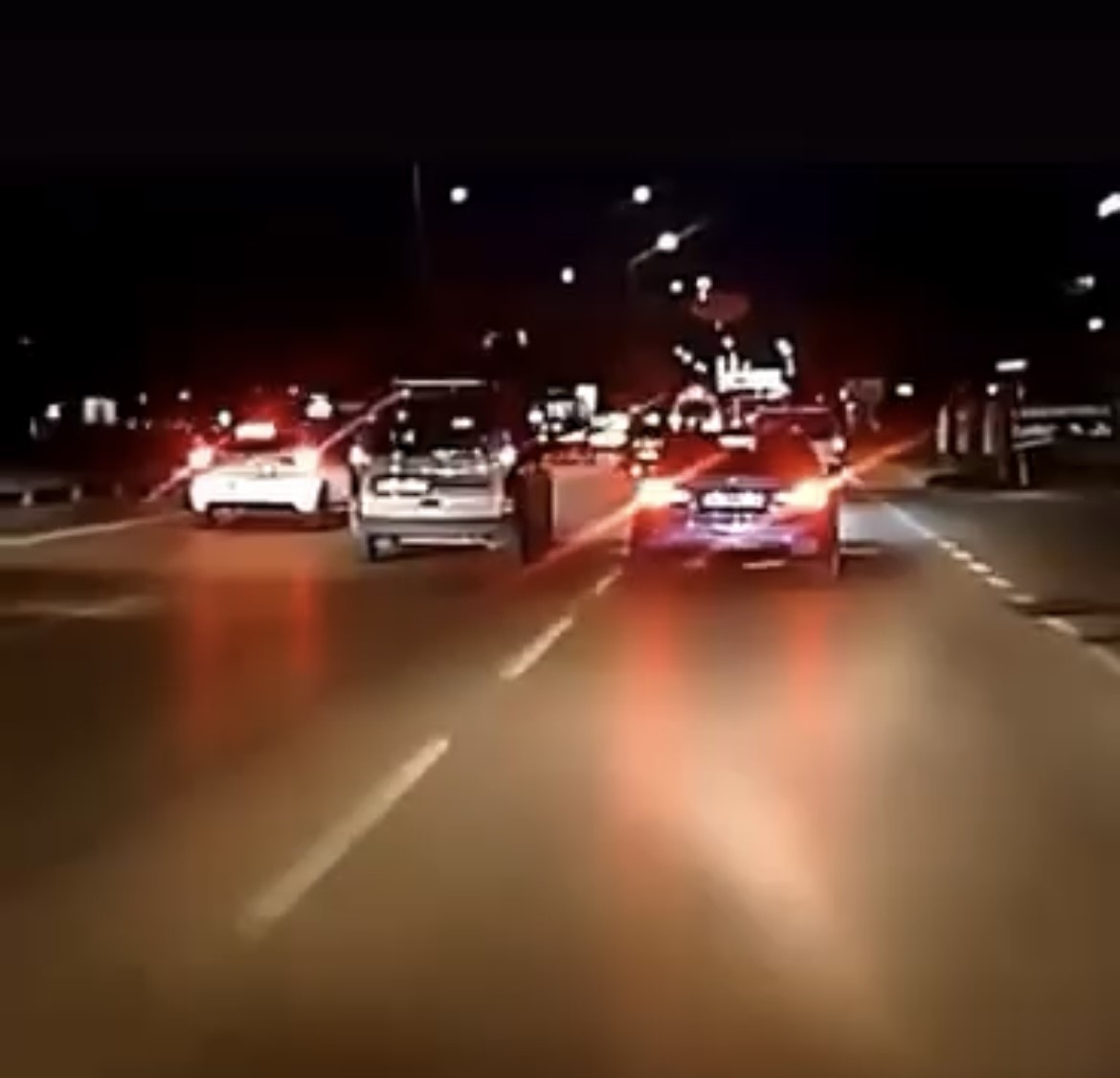 Olay, merkez Osmangazi ilçesi İzmir Yolu Caddesi üzerinde meydana geldi.