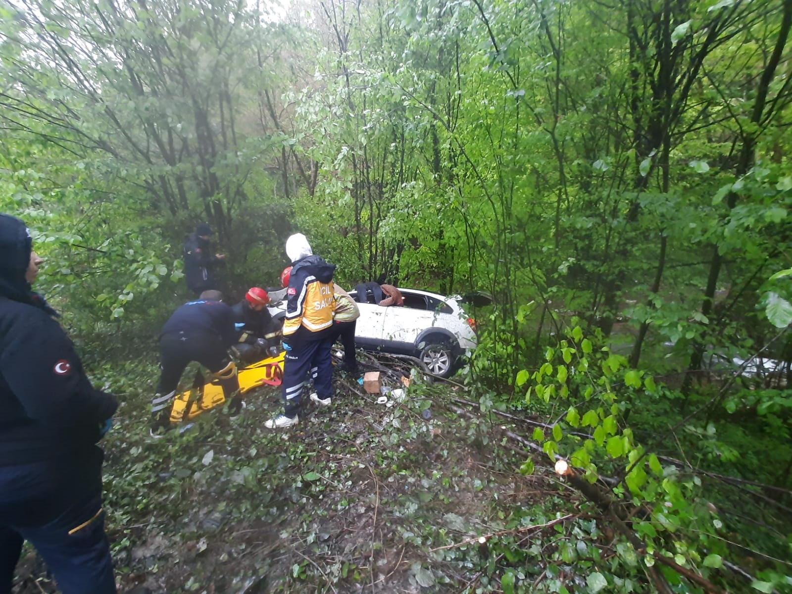 Kaza, saat 07.30 sıralarında Mezit boğazında meydana geldi. İnegöl’den Bozüyük