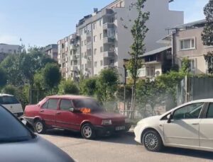 Bursa’da park halinde birden alev aldı!