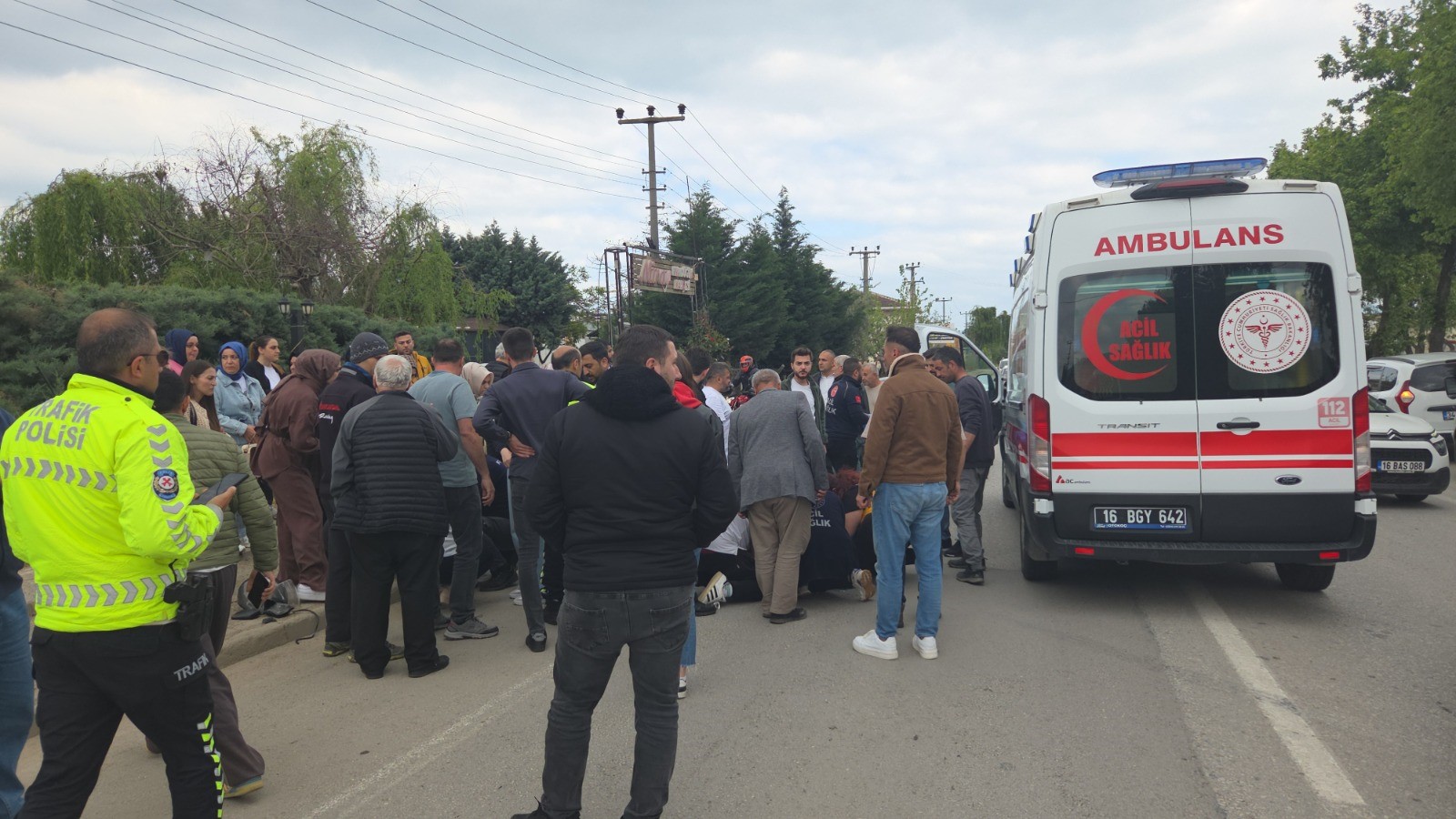 Kaza saat 16.00 sıralarında Orhangazi’de Göl Yolu üzerinde meydana geldi.
