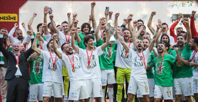 Bursaspor’da 8 futbolcunun sözleşmesi sona eriyor