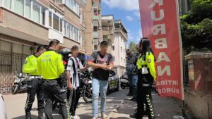 Olay, 14.30 sıralarında Hamidiye Mahallesi Park Caddesi üzerinde meydana geldi.