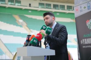 Bursaspor Kulübü Başkanı Enes Çelik, transfer çalışmaları ve yeni sezon
